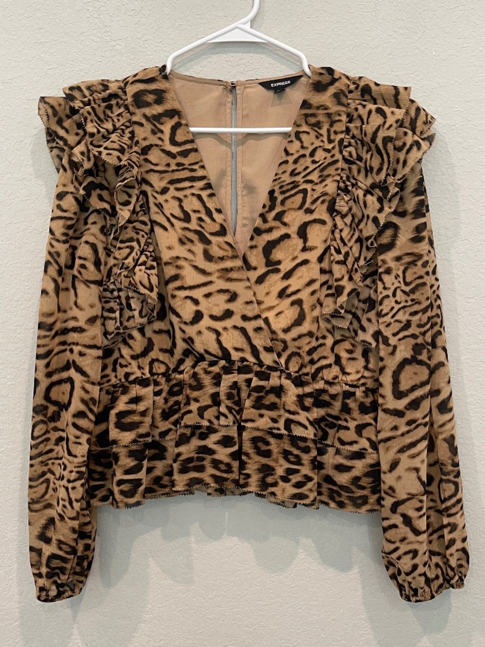 Express Blouse Top Women's M Leopard Brown Long Sleeve V Neck Peplum Ruffle